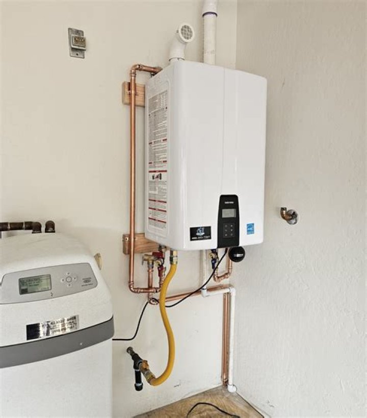 Can a DSi water heater be run while driving?